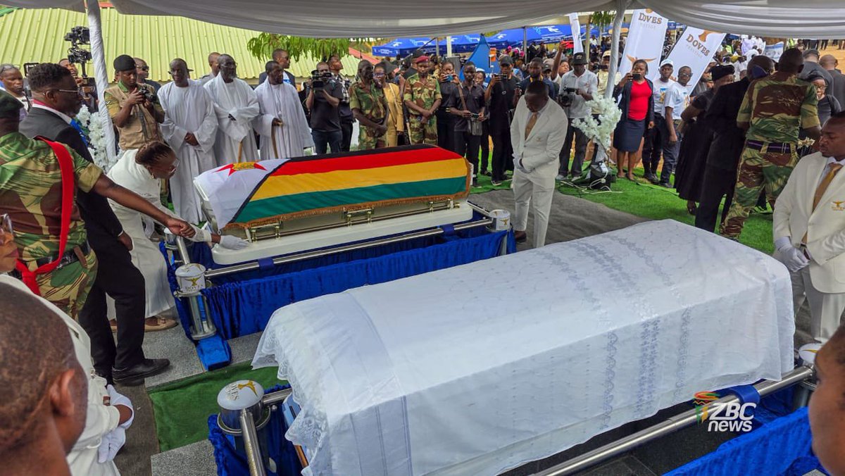KinyanBoy's tweet photo. Wicknell Chivayo and his wife were finally laid to rest, bringing to an end an era of a man who was both loved and hated equally in Africa. He died as one of the wealthiest young African men. https://t.co/1ppeHbbHOm