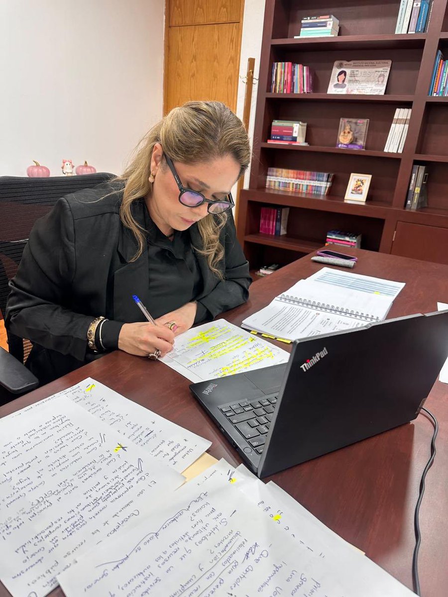 FridaGomezPuga's tweet photo. Hoy participo en las entrevistas para la selección de una Consejería Electoral en Guerrero y Quintana Roo.

Esta etapa permite valorar experiencia, trayectoria y conocimientos de las personas aspirantes, para fortalecer las instituciones electorales con imparcialidad y certeza. https://t.co/FV2OA4TqGI