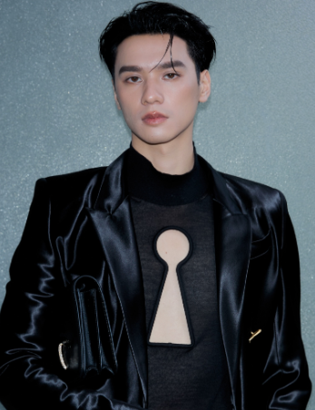 AboutMusicYT's tweet photo. Keng Harit was among the top mentioned celebrities during both recent Milan and Paris Fashion Weeks, despite not even attending the latest Milan Fashion Week. https://t.co/YecCFFOuwX