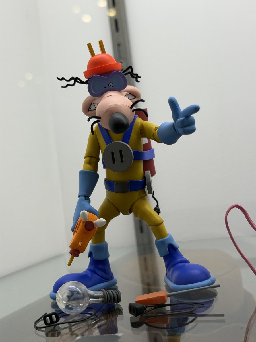 FigureReport's tweet photo. @NECA_TOYS Darkwing Duck Reveal at NYCC 2026 https://t.co/hlsAjNYmk0