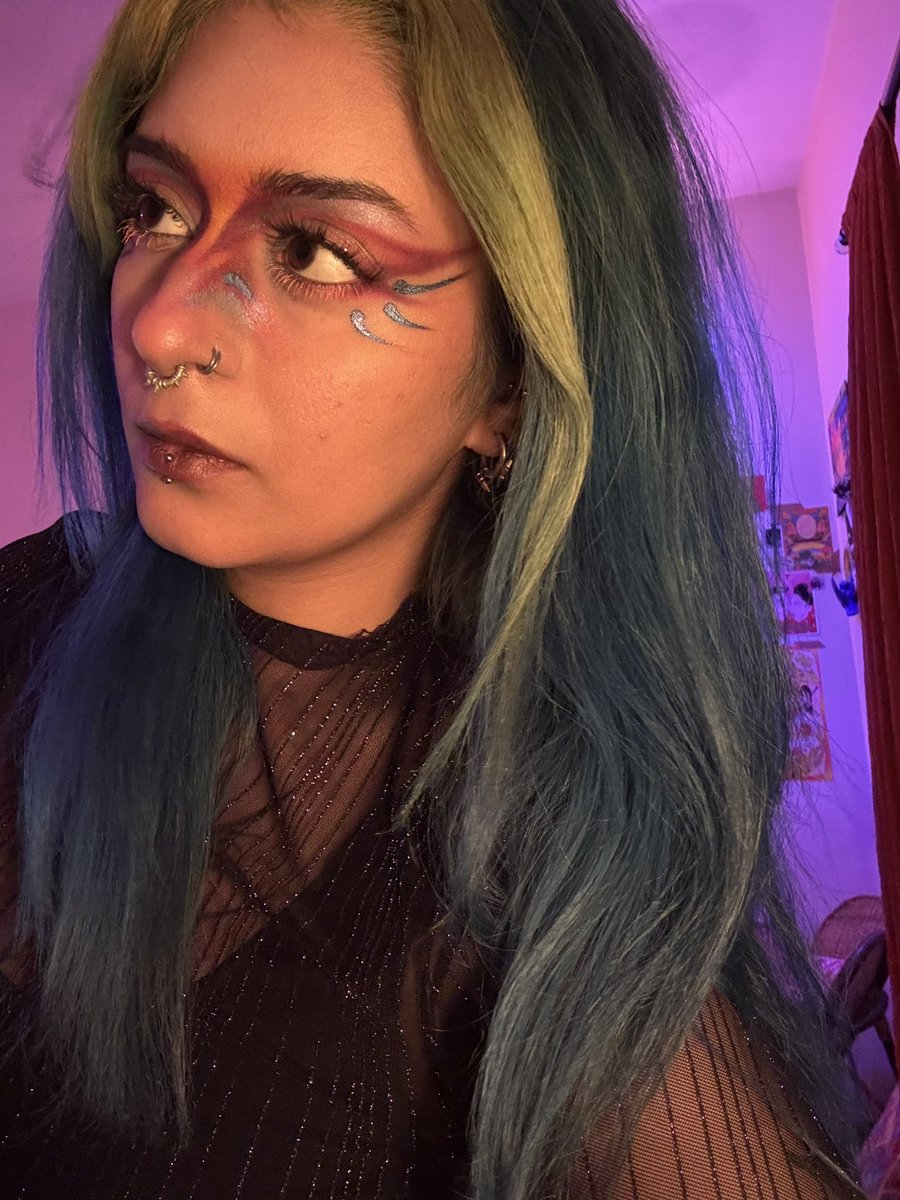 normalestbrain's tweet photo. happy intl lesbian day i love being a high femme lesbian,,, forever grateful for lesbianism for letting me reconnect w my femininity in a way that doesnt make me wanna die,,, being a lesbian literally saved my life :3 <3 https://t.co/6RHqskJhfb