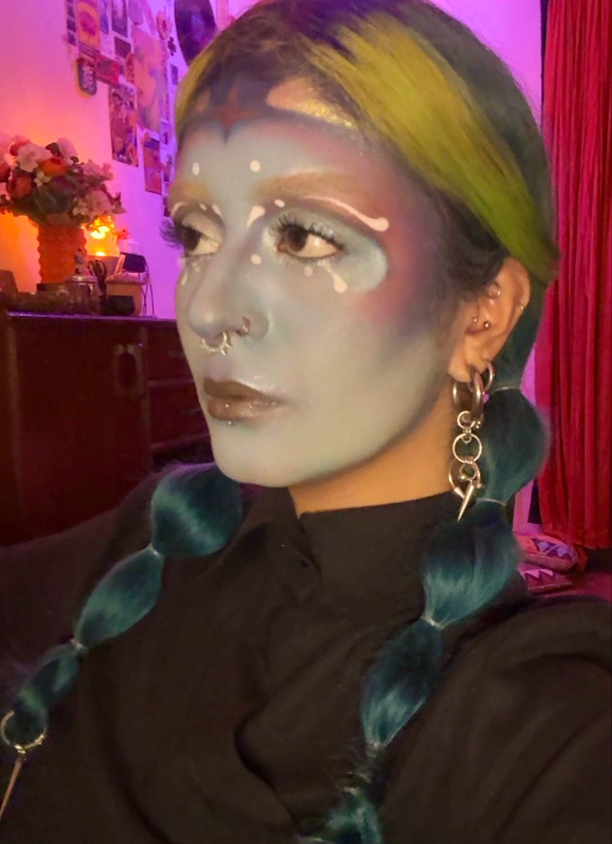 normalestbrain's tweet photo. happy intl lesbian day i love being a high femme lesbian,,, forever grateful for lesbianism for letting me reconnect w my femininity in a way that doesnt make me wanna die,,, being a lesbian literally saved my life :3 <3 https://t.co/6RHqskJhfb