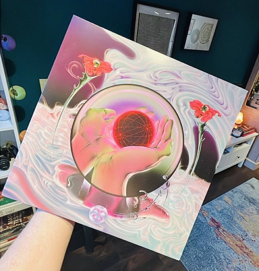 Davediscoballs's tweet photo. Happy 5th Birthday ‘Mercurial World’ a true pop beauty✨
#magdalenabay #HBD #vinyl https://t.co/ivBqLUIMoO
