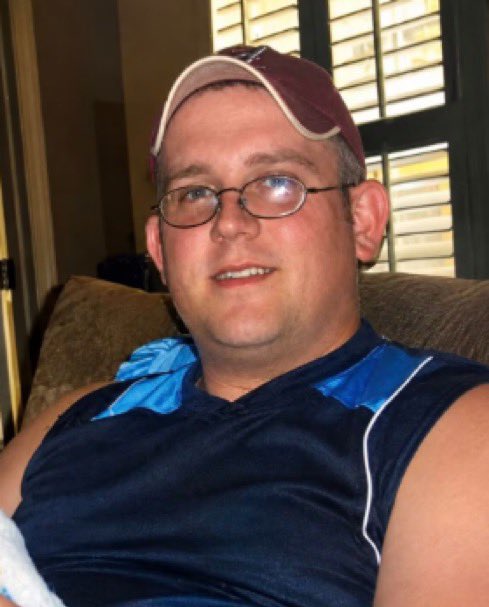 Kentuckygirl1's tweet photo. A white man died of thirst in a South Carolina jail. 

Ruled a homicide.

Here's how many stories ABC, NBC, CBS, MSNOW and CNN have run on Gary "Bubba" Blair:

ABC: 0
NBC: 0
CBS: 0
MSNOW: 0
CNN: 0

Not one story on their websites. 

Not one post on their national X accounts.

But the same week his death was ruled a homicide, CBS and ABC found time for a story from that exact same jail.

An inmate who escaped his cell with a pencil.

The pencil got national coverage. 

Bubba got nothing.

His family's attorney says he died of dehydration. 

6 black jail employees have been fired. 

No one has been charged.

Local reporters at Queen City News did the work. The national networks looked away.

Justice for Bubba. Say his name.