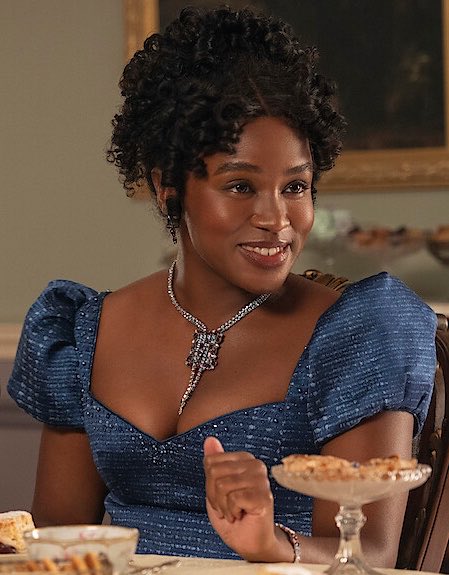 gladbloods's tweet photo. Shoutout black lesbians happy you day 🧡🤍🩷 https://t.co/00OqMM0R0z