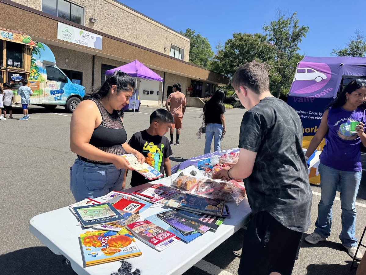 joinnest4's tweet photo. Loved representing at @LoudounHunger #Family #Resource #Fair! Wonderful connecting with local #families & fellow #nonprofit #leaders, sharing resources at our year-round programs & #volunteer #opportunities to #makeadiffference in the #community! #NEST4US https://t.co/2HHsdria2U https://t.co/f5qme4sthQ
