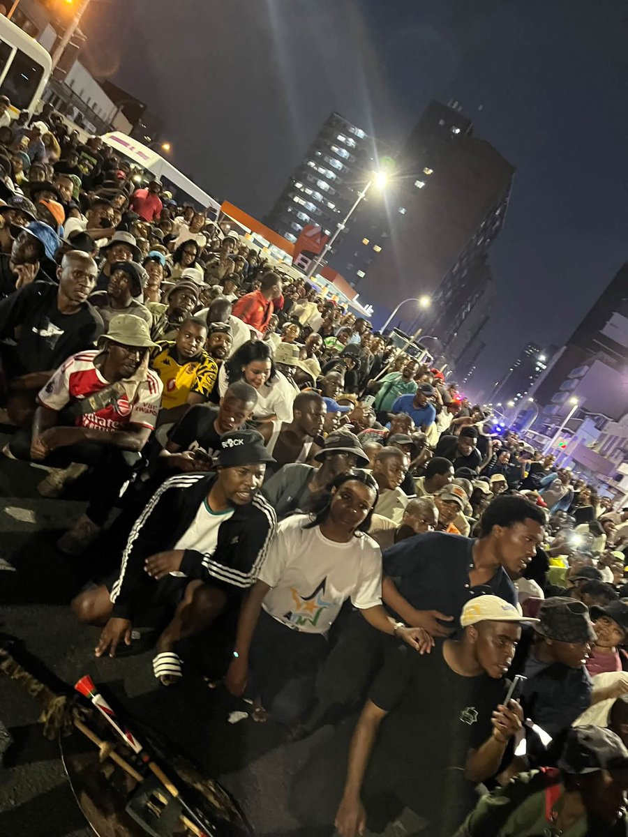 WhyUfikelate's tweet photo. NaZe nalenza iqiniso🙌

Durban CBD https://t.co/fPsfZeTgof