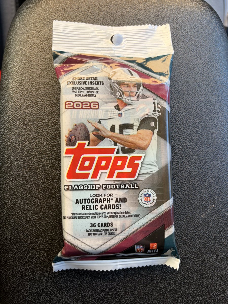 lunchrips's tweet photo. Lunch Rip #11

Flagship Fat Pack, nothing special here, no good rookies. Anything mentioning Super Bowl XLIX hurts.

#thehobby #lunchrips https://t.co/MLXhFU1HH5