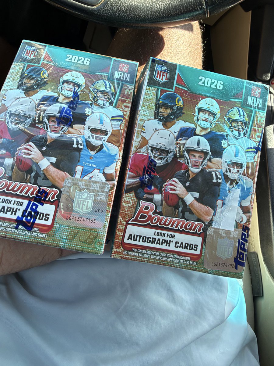 TRUSTINSVAULT's tweet photo. Finally found some 
Hits will be in the comments @CardPurchaser https://t.co/XQ7nbAqluK