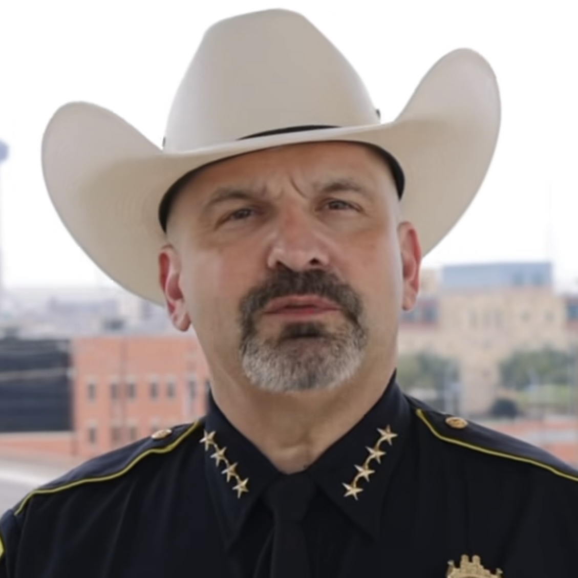 alpoliticsx's tweet photo. Jury Finds Sheriff’s Flock-Fueled Stops Unconstitutional
-Texas County held liable after a work trip led to a bogus traffic stop, a truck search and 76 minutes of detention
#alpolitics #flock #4thAmendment @OrwellDay @therealDeFlock @FlockCamKiller 
Link in comments ⬇️ https://t.co/4dZ10xDhTj