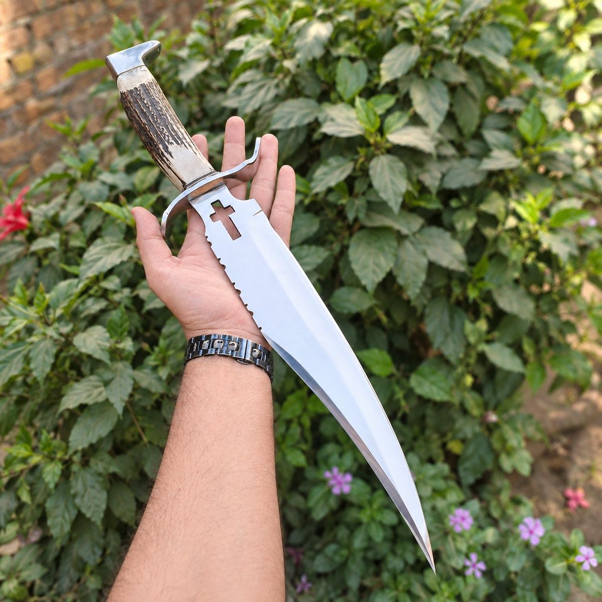 ironridgeworks's tweet photo. 👇🏻Buy It Now👇🏻
https://t.co/L0Opa2mMEo
Hand-forged D2 steel Celtic Cross Hunting Bowie Knife featuring a stunning Stag antler handle - Leather Sheath https://t.co/lERXbGFSuj