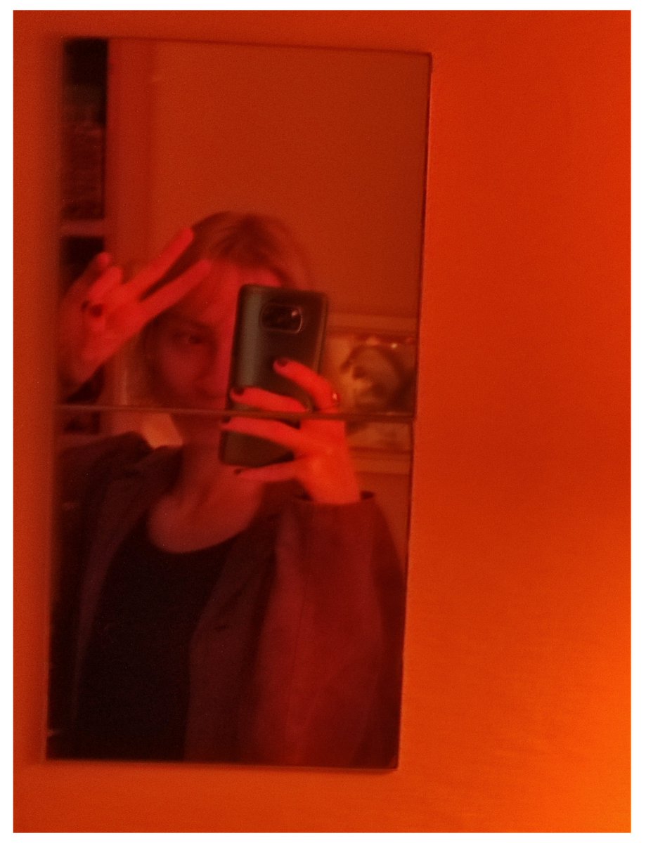 airalisbadapple's tweet photo. (queen of the losers in her swamp) https://t.co/hx3hp31UBF