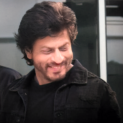 SRKzBadshah's tweet photo. Let’s start a small #AskBadshah
Just like #AskSRK ❣️

Start asking ur questions guys…..and i‘ll reply them as honestly as i could https://t.co/rxHmR3MEOC