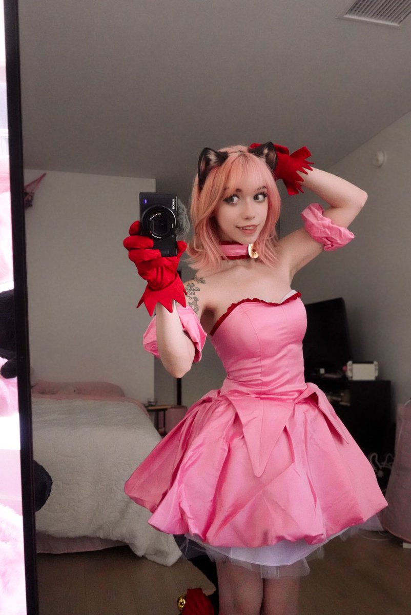 jadeluvii's tweet photo. #tokyomewmew cosplay :3 https://t.co/xE3gUBpAAg