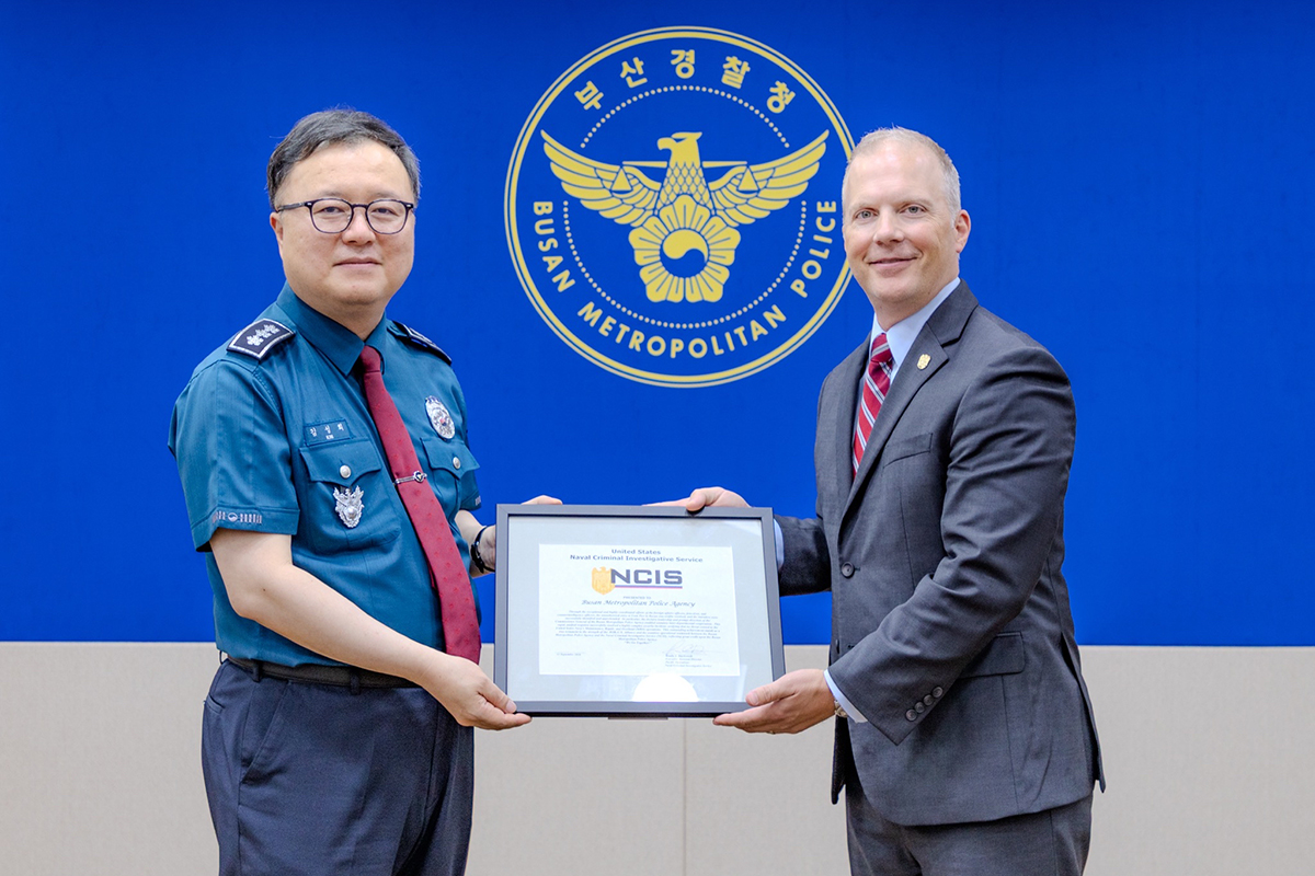 RealNCIS's tweet photo. #NCIS recognized the Busan Metropolitan Police Agency for its critical investigative support following a #SecurityBreach earlier this year. Close coordination and open communication with host nation partners are crucial to maintaining a strong #ForceProtection posture. https://t.co/RxOaLUDspm