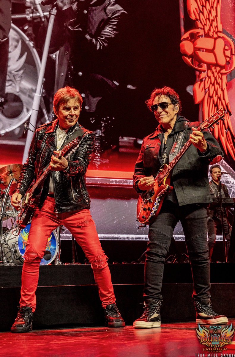 TheJonathanCain's tweet photo. Thanks to all who rocked with us in my hometown, Chicago at the United Center!
Tulsa tonight at BOK CENTER🔥 https://t.co/1p5GWPdAiW