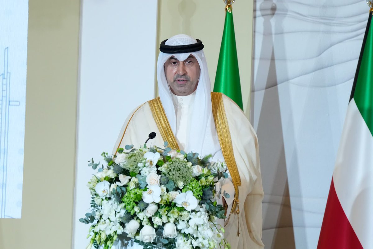 almogaz_'s tweet photo. وكيل وزارة النفط الشيخ د. نمر فهد المالك الصباح : التكريم الخليجي حافز لمواصلة تطوير الأداء الحكومي وتمكين الكفاءات الوطنية

- كُرّم ضمن الكفاءات الوطنية المتميزة بقطاع الخدمة المدنية بدول مجلس التعاون لعام 2026 تقديراً لمسيرته المهنية . https://t.co/cqksCk89cd