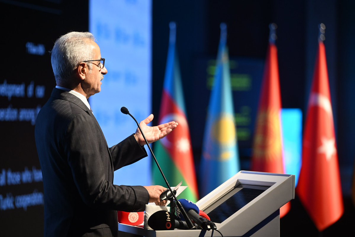 a_uraloglu's tweet photo. Türk Devletleri İşbirliği Günü Resepsiyonu’nda, Türk dünyasının kıymetli temsilcileriyle bir araya geldik. 🤝

Türk Dünyası 2040 Vizyonu doğrultusunda dayanışmamızı, ekonomik iş birliğimizi ve ortak refahımızı büyütecek adımlar atmayı sürdüreceğiz. 🌍

Türk Yüzyılı’nı birlik, dayanışma ve ortak kazanımlar üzerine hep birlikte inşa edeceğiz. 💫

📍İstanbul

#TürkiyeHızlanıyor 🇹🇷