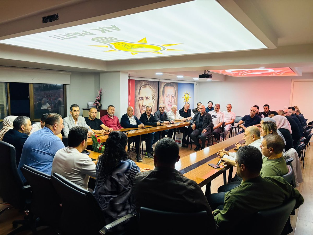 AKPartiKonakTes's tweet photo. Haftalık olağan yönetim kurulu toplantımızı gerçekleştirdik.

@abuyukgumus https://t.co/sHBMrfGl5l
