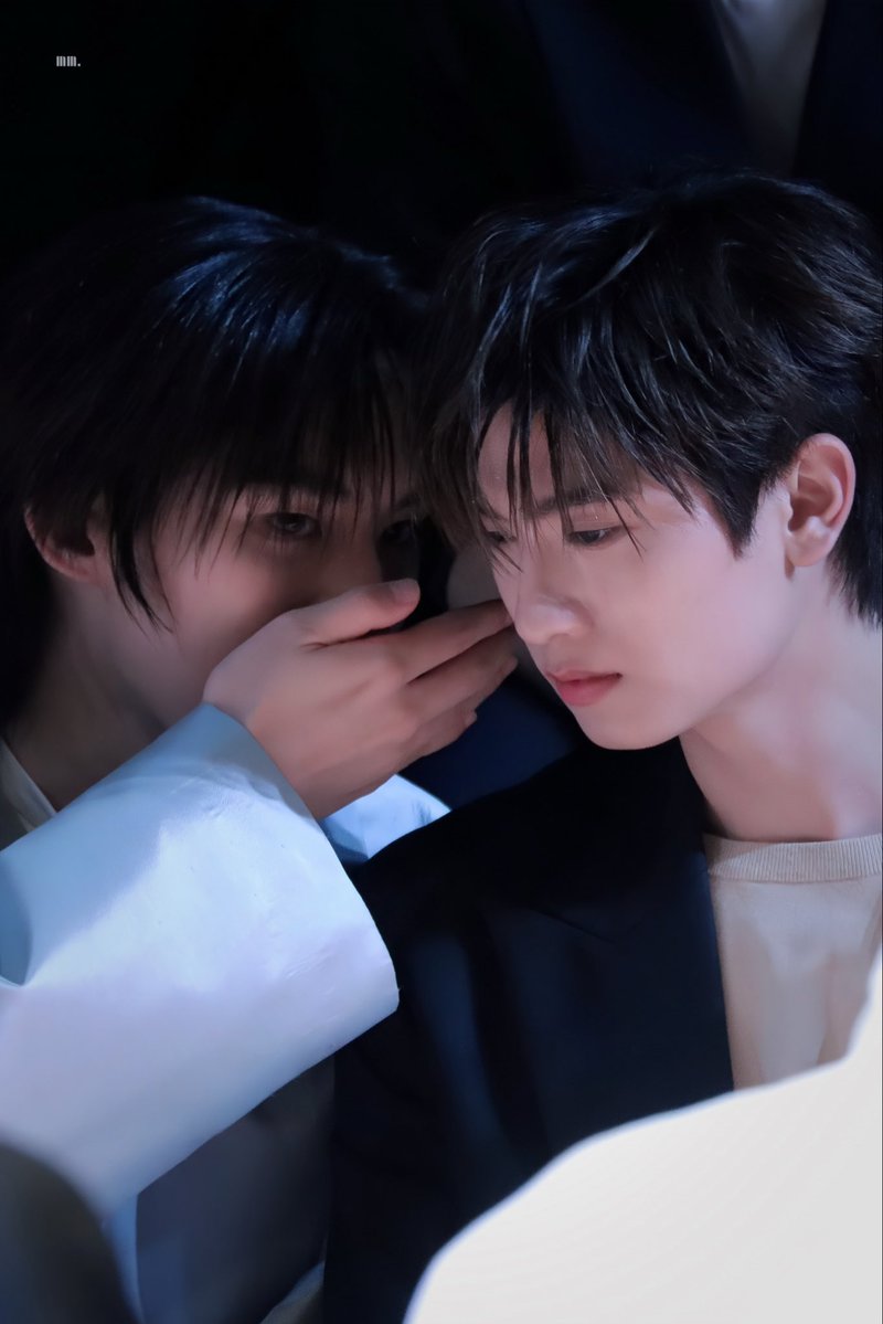 Cattn9y2d's tweet photo. โอ๊ยย คู่รักคู่นี้ชอบกระซิบกระซาบคุยกันจริง ๆ เลย���ะ 🥹 https://t.co/WL3WApE3DB