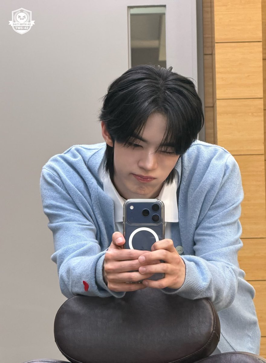 ning__ee's tweet photo. 도후니 거울 셀카 너무 조음......
짱기여움♡ https://t.co/LDBMJ06yDY