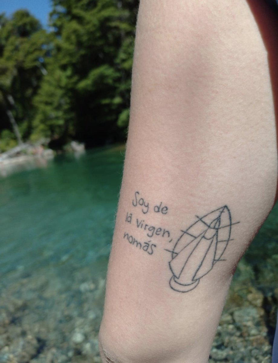 Problenskii's tweet photo. Acá una católica que tiene tatuada a la virgen y esta a favor del aborto. 
Saludos ✌🏼 https://t.co/4tBRuugQKL