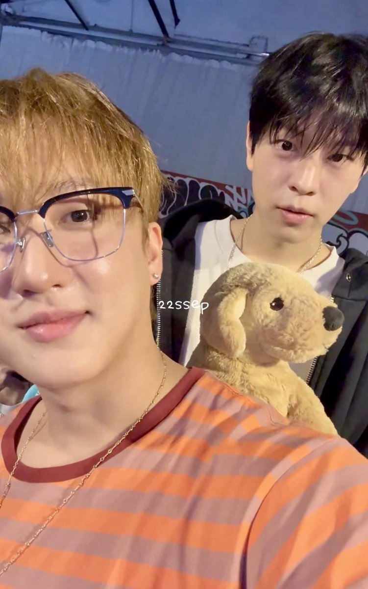 sausagewatertea's tweet photo. I FUCKING LOVE SEUNGBIN https://t.co/MmQPl8x2eQ