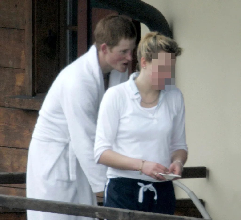 paulamatanovich's tweet photo. Liars be lying! No, Prince Harry, you didnt go to war twice to avoid feelings. In 2007 you were caught snorting coke in Africa and to end the scandal you were sent to 'war' the first time. The second time was when you abused a teen in 2011, the palace paid her off and forced her to sign an NDA. So they shipped you to 'war' again to whitewash your image. They sent you with 4 bodyguards and a regiment of 12 gurkhas who were also protecting you to the point that you slept in a bunker while the camp was attacked.