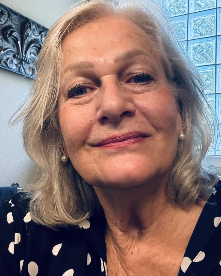 Guppysmiles's tweet photo. Would you accept a friend request from a 62 year old?
Asking for a friend 😉 https://t.co/rC76AedYk3