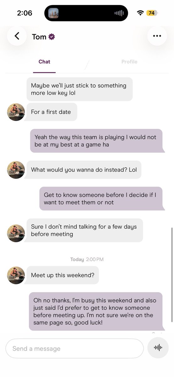 katemonster20's tweet photo. He replied to this and said "you can't get to know someone over a screen" and unmatched. If you can't plan a date or hold a convo just say that bro https://t.co/tpjQBaim7y