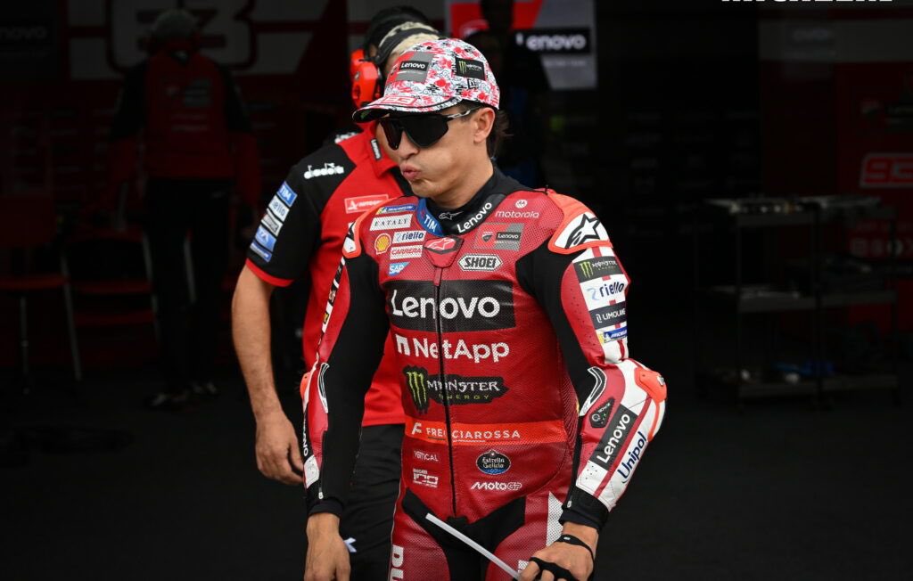 JesSanSan's tweet photo. 📊MotoGP 2027: más espectáculo, más riesgo y una pregunta incómoda para los pilotos https://t.co/4I4t2k7jg2 https://t.co/tjahL9JPx9