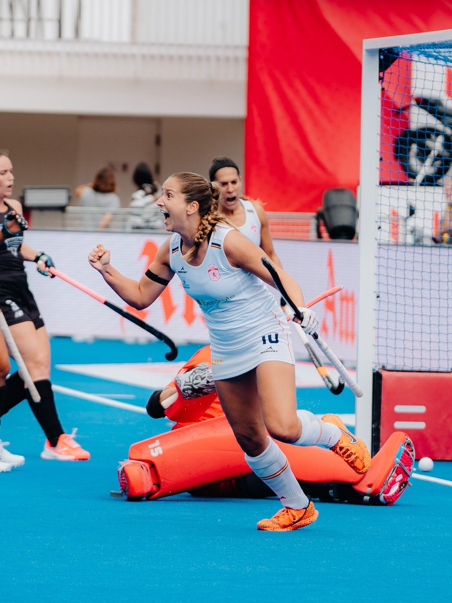 rfe_hockey's tweet photo. Missing this World Cup feeling ❤️🔥
#RedSticks #ESHockey https://t.co/D7JObH5OGY