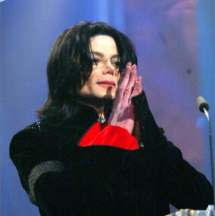 zombichael's tweet photo. Him winning the bambi awards was so fitting https://t.co/C4OBmXScVO