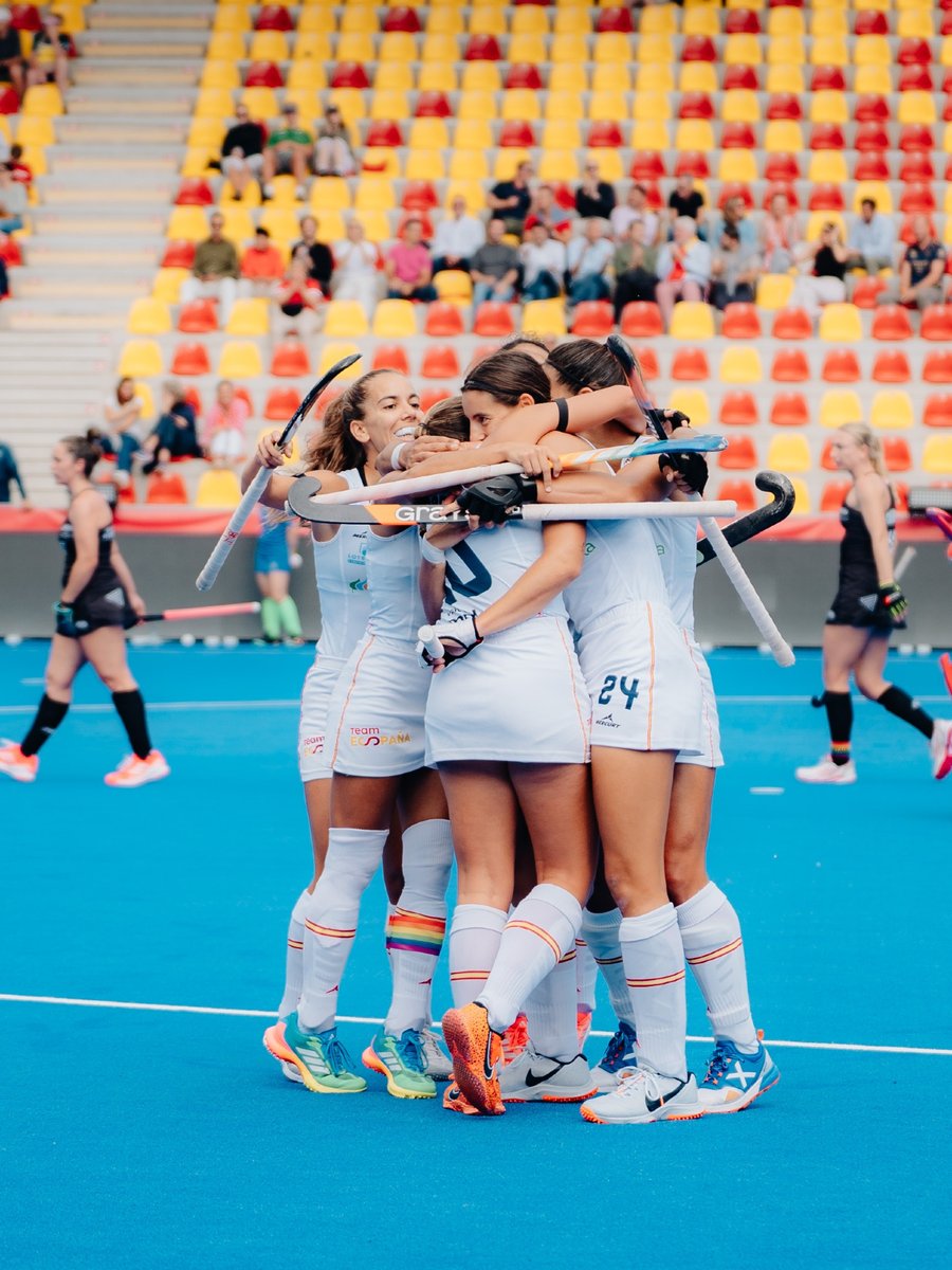 rfe_hockey's tweet photo. Missing this World Cup feeling ❤️🔥
#RedSticks #ESHockey https://t.co/D7JObH5OGY