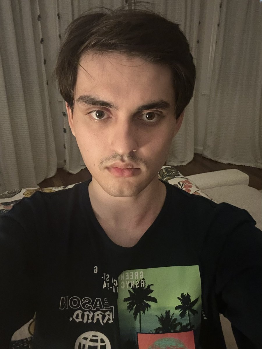 Bzdooks's tweet photo. @R_K3TYP3 @BasedFTV I didn’t shave my mustache for like a week and looked like a pedophile bro and even my family said to get rid of that shit. https://t.co/JMevGusGZF