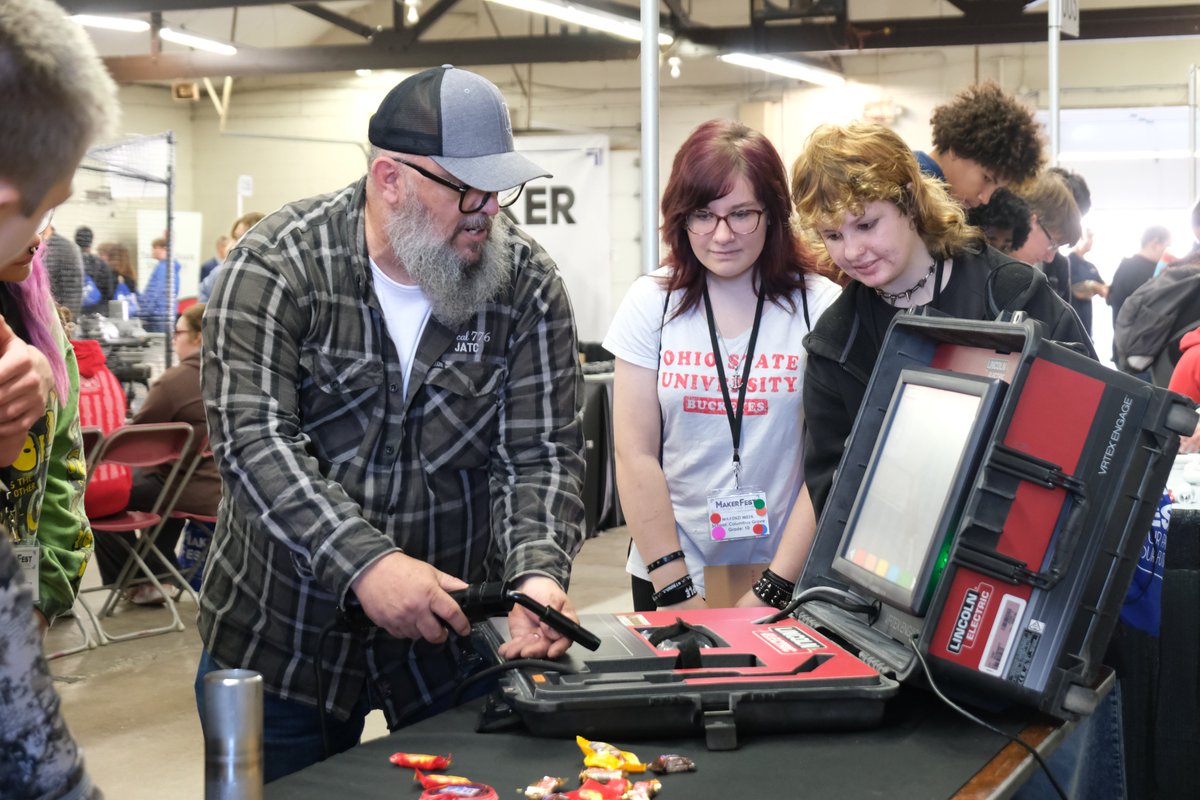 UALocal776's tweet photo. UA Local 776 is at #MakerFest, showing students the career opportunities available with the UA. We are excited to help them explore the amazing opportunities open to them as they plan their futures. https://t.co/l5tKFg1Mtf