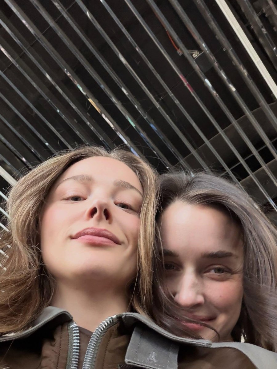chloemoretz1pic's tweet photo. THE CUTEST WIVES EVER!!!! https://t.co/v1EHpdaLV2