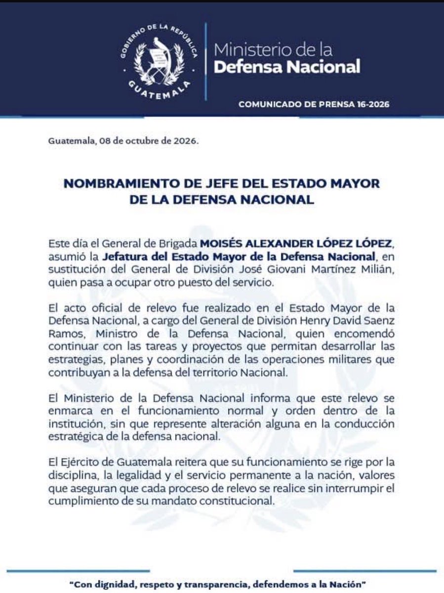 Larenegcafe's tweet photo. Que hijo de puta este Ministro de la Defensa utiliza a los subalternos y después los hecha tomen nota señores oficiales subalternos y superiores este animal de Sáenz está destruyendo el ejército https://t.co/3JDoWGGnXi