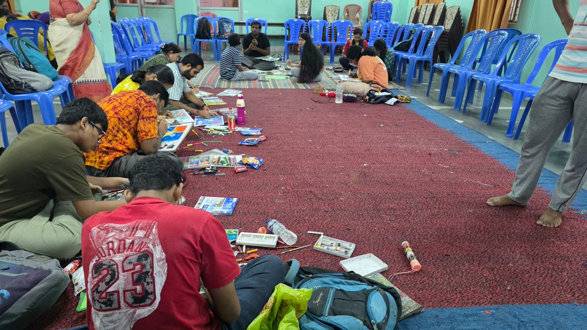 vjrcsmc's tweet photo. Vijaygarh Jyotish Ray College organized a drawing competition titled “25 Crore Bachche ke Sapno ka Bharat” on 25 September 2026 at Rabindra Sabhagriha. School and college students participated in the competition on the themes “Viksit Bharat Sankalp” &amp; “25 Years of Service Work.” https://t.co/IcVLCw9ZIu