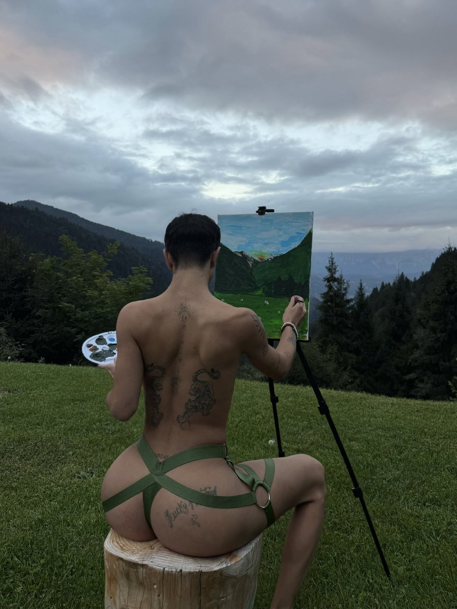 MauroRossiell0F's tweet photo. I love painting🎨 https://t.co/Kl2ImZxDJg