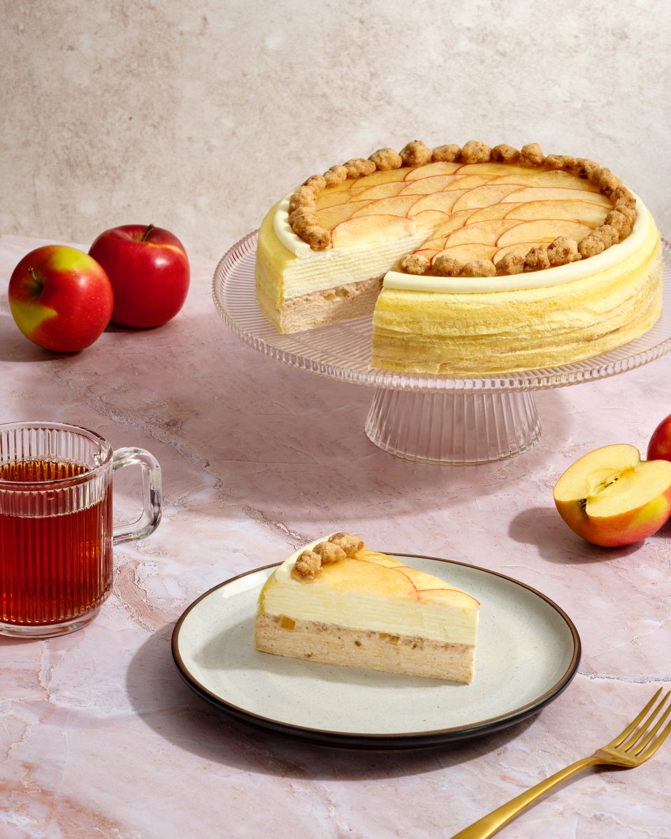 BelleCollection's tweet photo. Celebrate the 25th anniversary of Lady M with their take on the perfect birthday cake. You'll also find a new fall Mille Crêpes with cozy drinks to match. 

🎂 Lady M Birthday Cake
🍎 Apple Pie Mille Crêpes
☕ Chai Tea Latte https://t.co/G1caTCb9KI