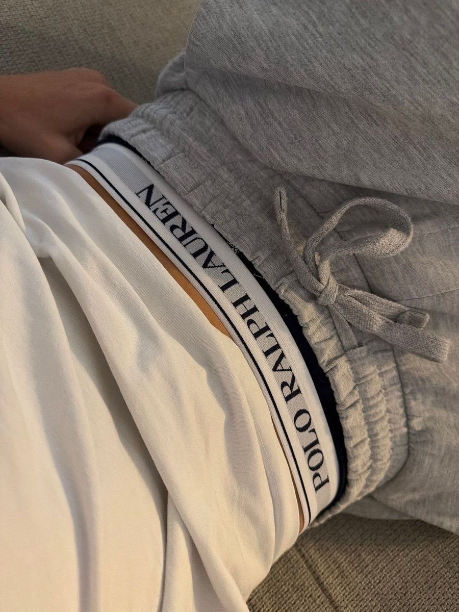 BRBRXNETTE's tweet photo. ᅟ

ᅟ

𝒔𝒕𝒂𝒚                      𝒂                   𝒘𝒉𝒊𝒍𝒆
• • •    𝓁𝑒𝓉     𝓉𝒽𝑒       𝓃𝒾𝑔𝒽𝓉     𝓈𝒾𝓃𝓀      𝒾𝓃  .       
ㅤㅤ
ᅟ

ᅟ https://t.co/BuYtNbN7fs