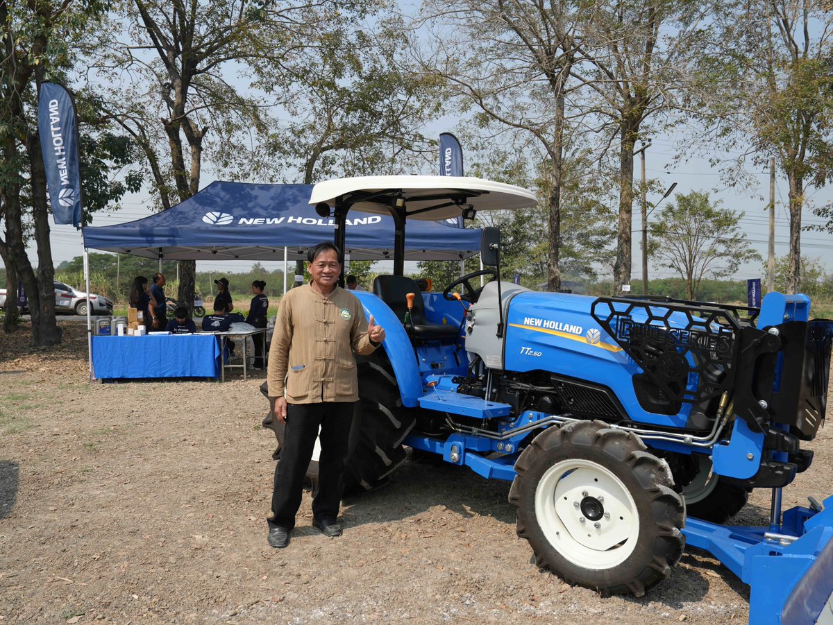 CNHIndustrial's tweet photo. Around 4.8 million tons of rice straw are burned every year in central Thailand. 🌾

Thai rice farmer Pichai Tosa tried a different approach. Using a New Holland TT3.50 tractor and mulcher, he chopped post-harvest rice straw instead of burning it — returning organic matter to the soil and reducing emissions.

"New technologies and innovations have come in, giving us better options." — Pichai Tosa

Read the full story from CNH's A Sustainable Year series:
https://t.co/hhSKy5C0Fc

#CNH #NewHolland #Sustainability