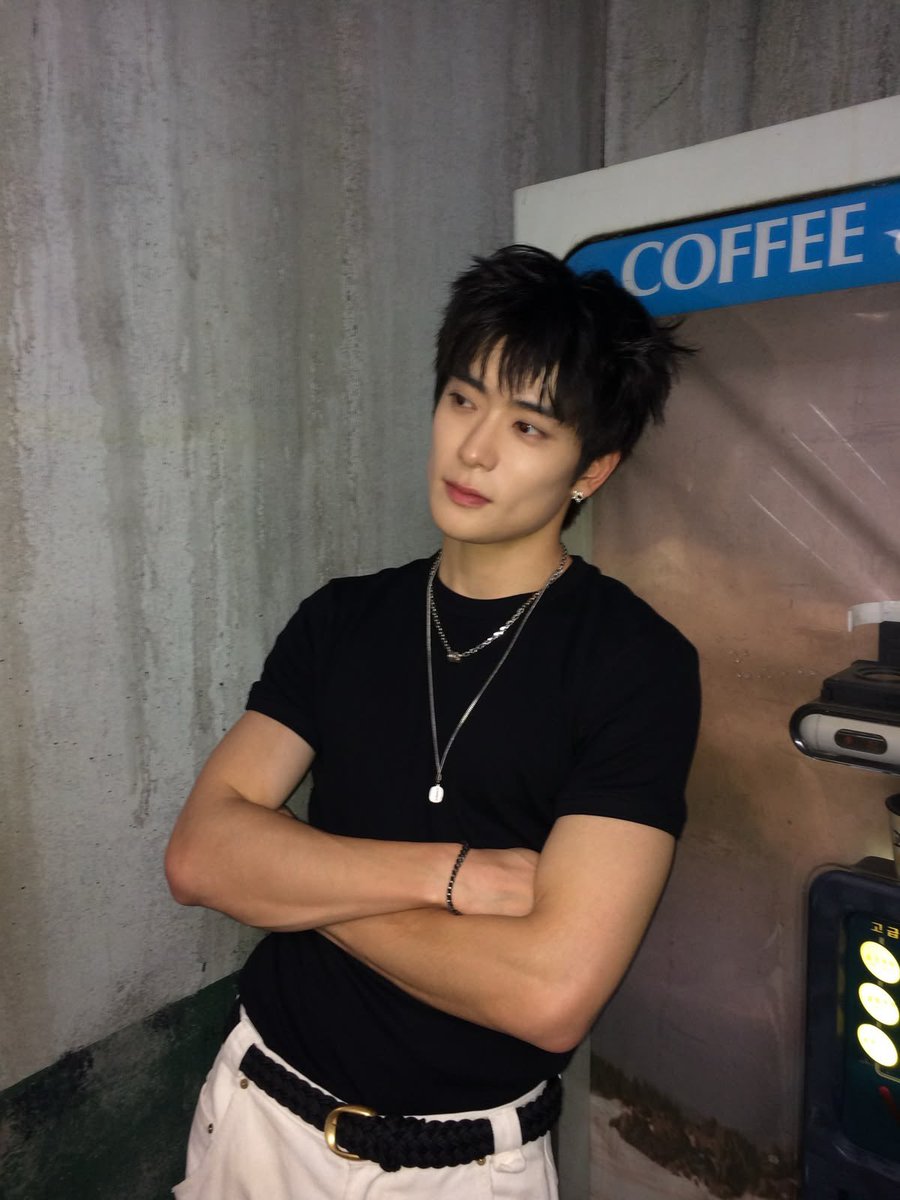 CARR0TCAKE__'s tweet photo. jaeyong short au 

Mantan Kesonoan Dikit 

carr0tcake__ , 2026 https://t.co/zULSbyE4ac