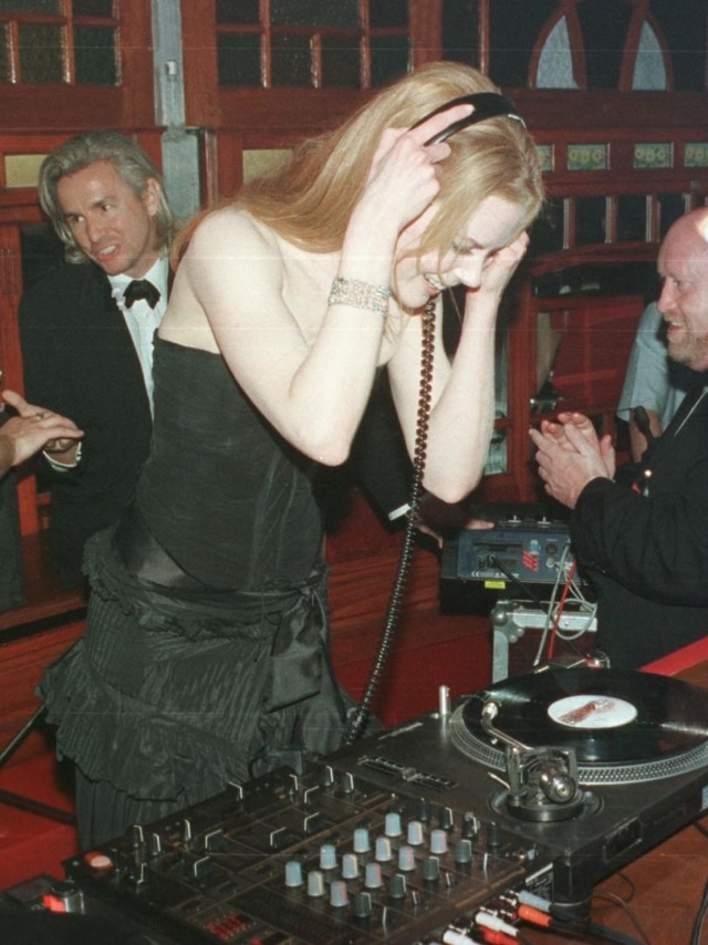 TheCinesthetic's tweet photo. Nicole Kidman DJ’ing at the Cannes afterparty, 2001 https://t.co/KikXUtMj7Q