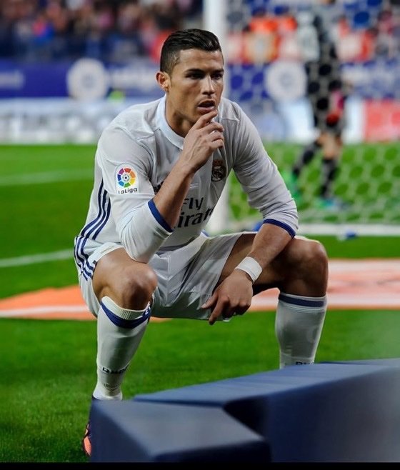 AdriRM33's tweet photo. 🗣️ Casemiro: "Cristiano Ronaldo solía decirme 'Case, hoy es un día increíble’ Yo le decía ‘¿por qué?’ y él me decía ‘Hoy huelo goles.

ERA UNA LOCURA." https://t.co/Mu4m01ACUK