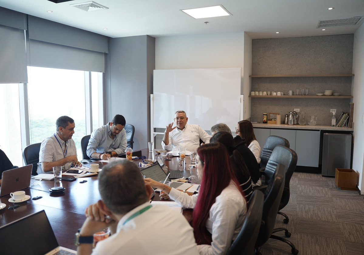 rap_caribe's tweet photo. Unimos esfuerzos por la energía del Caribe. ⚡️

Mesa Técnica de Trabajo junto a @Aire_Energia para fortalecer el #PlanCaribeEnergético por un mejor servicio en Atlántico, La Guajira y Magdalena para generar seguridad y bienestar para las personas. https://t.co/8Yl3U7dSLR