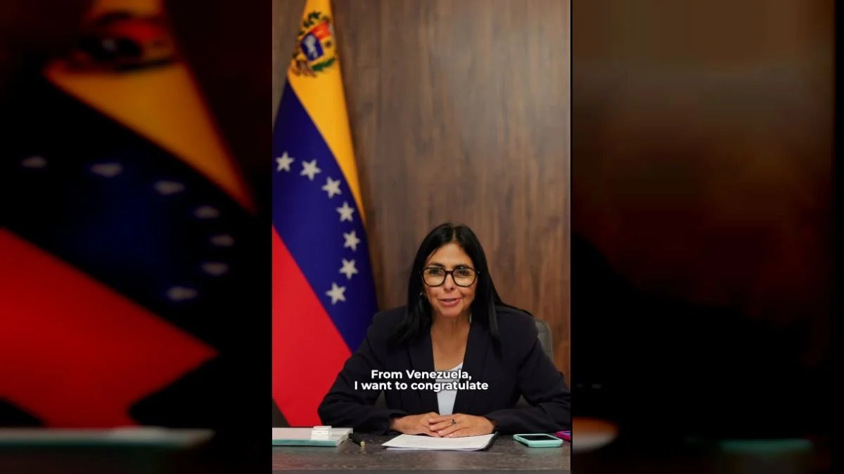 SolMarAn21's tweet photo. Presidenta Delcy Rodríguez felicita a Primer Ministro Narendra Modi por sus 25 años de servicio público.

 #PorAhoraYSiempreChávez https://t.co/iNply3oirf