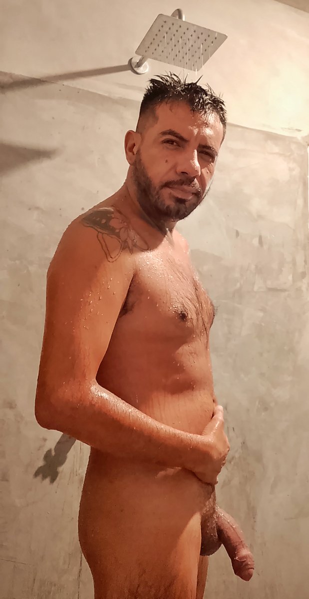 MagueyAndriano's tweet photo. Buenos y crudos días!!! Al jale por que rico solo mi pito!!! #naked #gaymex #sex #gay https://t.co/grE746lk9E