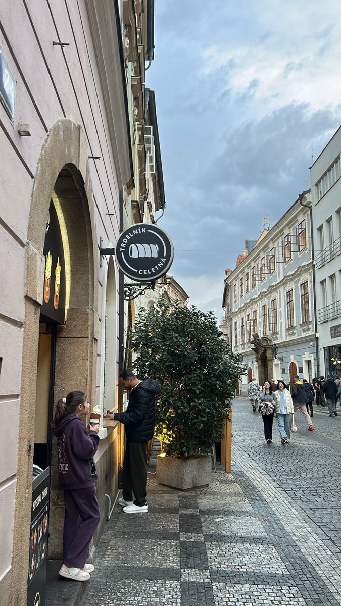 Sekiiro89's tweet photo. Rainy Prague 🌧️ https://t.co/UBFsUg4T0H